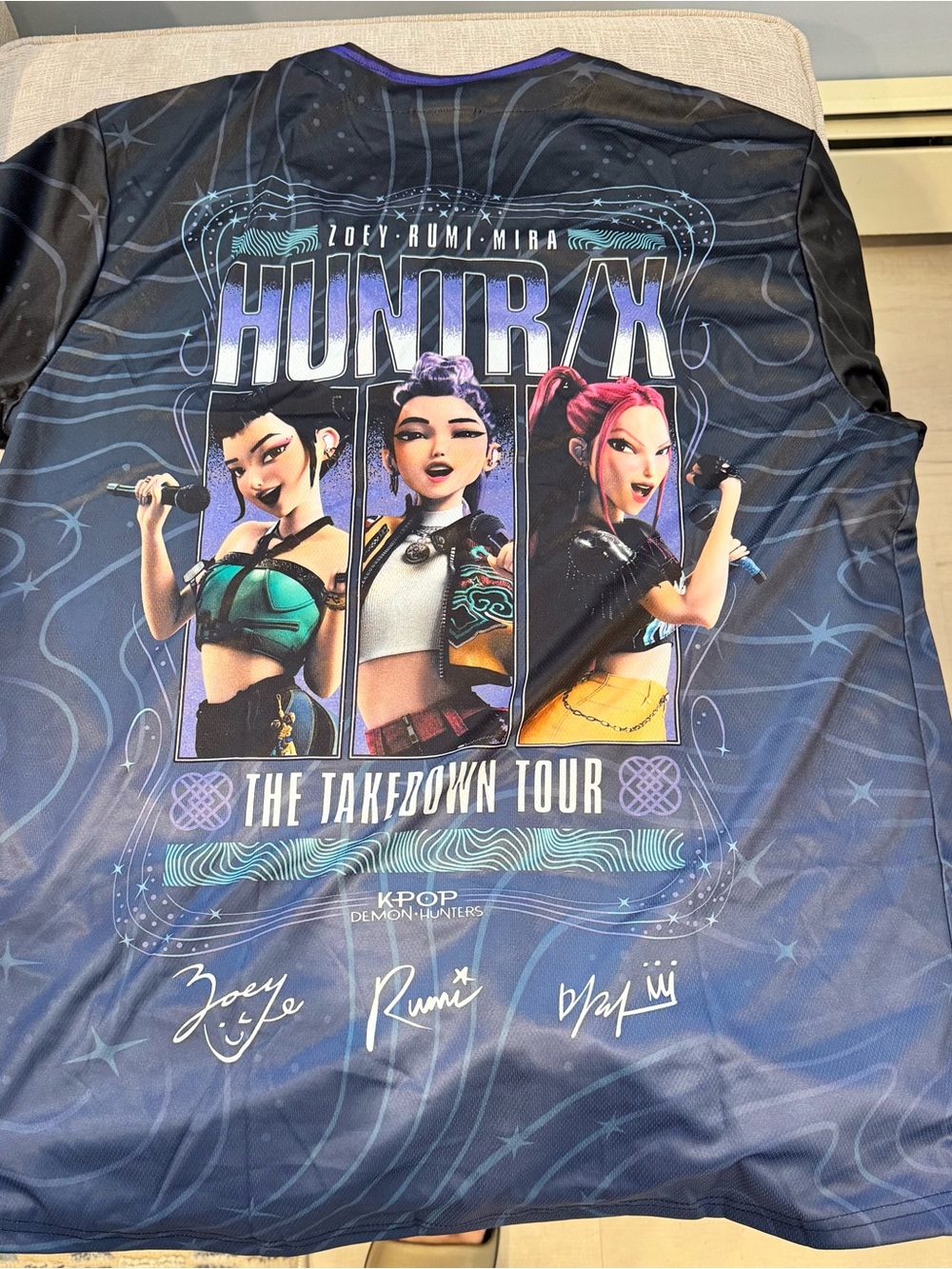 Mets K Pop  HUNTR/X 'The Takedown Tour Jersey size XL Brand New